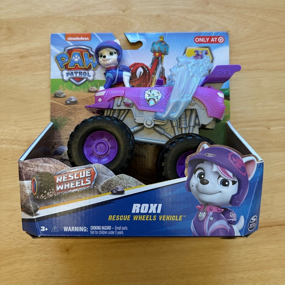 🖤 PAW PATROL Roxi Rescue Vehicle Set